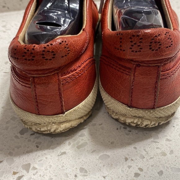 Frye Kira Low top Sneakers Size 8.5 Paprika red leather GUC stylish FLAW - Picture 3 of 9